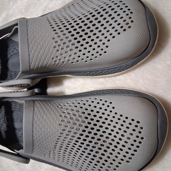 CROCS Gray Sandals Lightweight Perforated Design - Picture 2 of 9